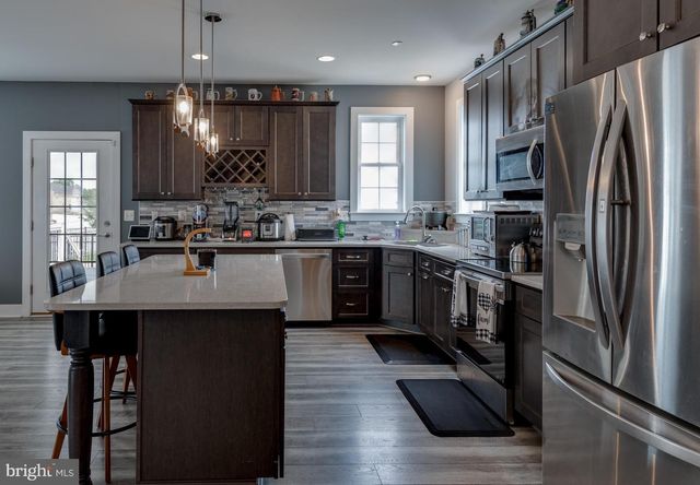 1006 MAIDEN GRASS DR, La Plata, MD 20646