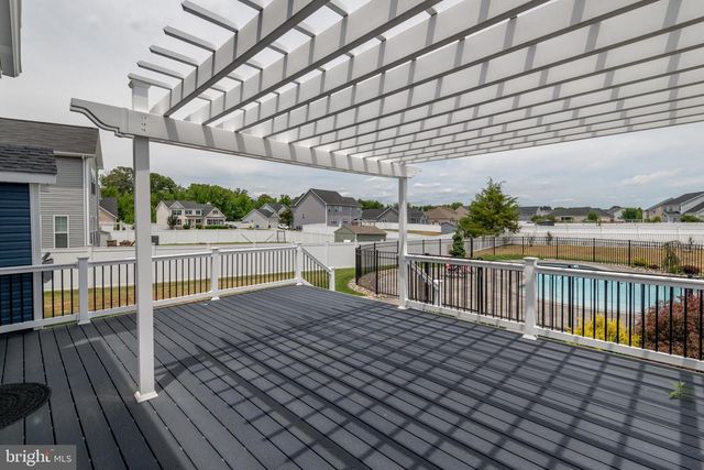 1006 MAIDEN GRASS DR, La Plata, MD 20646