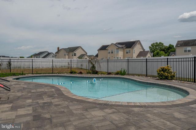 1006 MAIDEN GRASS DR, La Plata, MD 20646