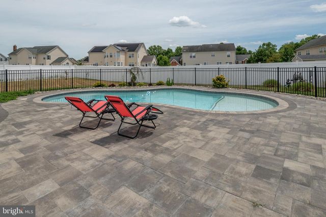 1006 MAIDEN GRASS DR, La Plata, MD 20646