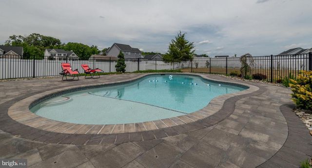 1006 MAIDEN GRASS DR, La Plata, MD 20646