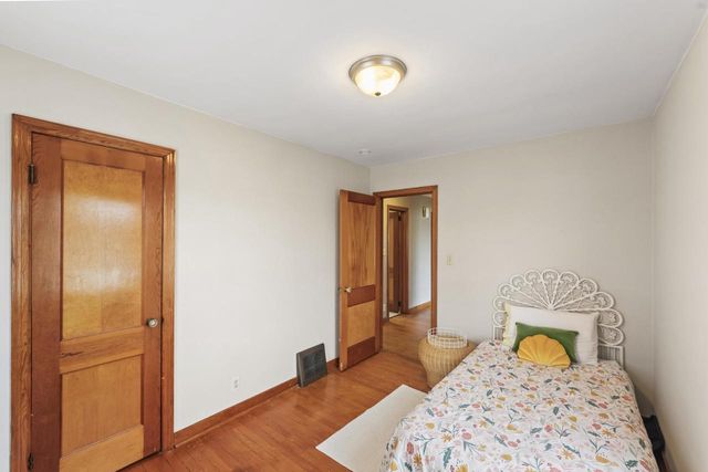 754 Summit AVENUE, Oconomowoc, WI 53066