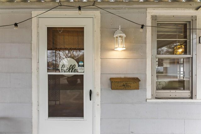 754 Summit AVENUE, Oconomowoc, WI 53066