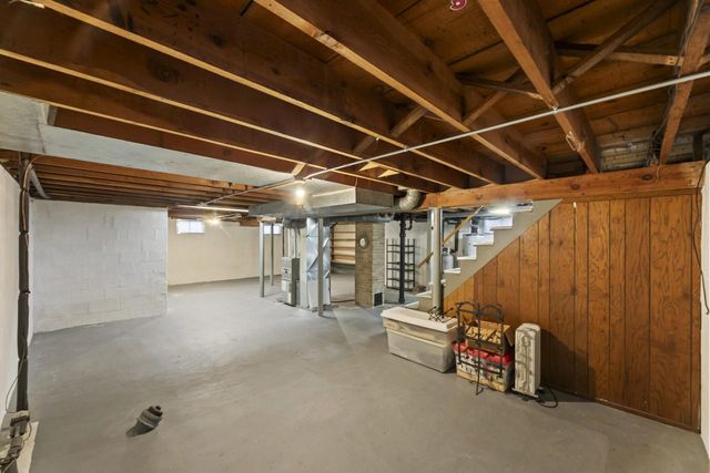 754 Summit AVENUE, Oconomowoc, WI 53066