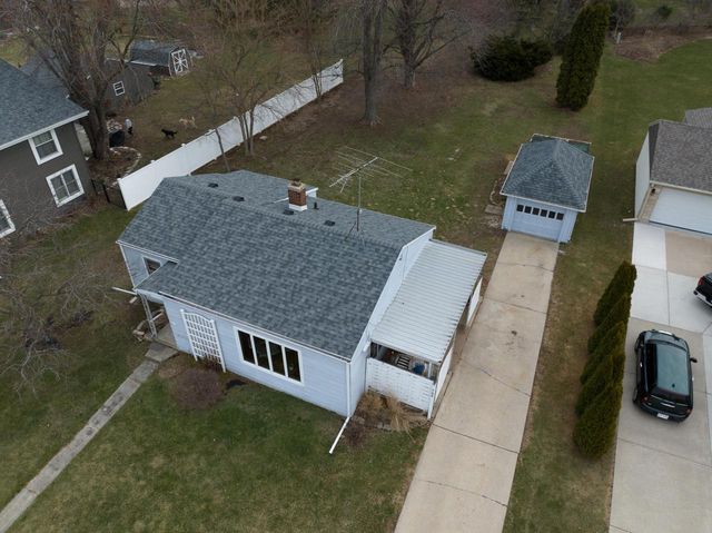 754 Summit AVENUE, Oconomowoc, WI 53066