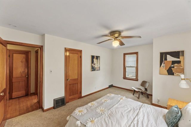 754 Summit AVENUE, Oconomowoc, WI 53066