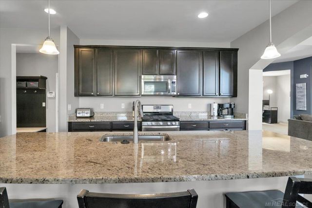 49479 Gaviota Lane, Macomb Twp, MI 48044