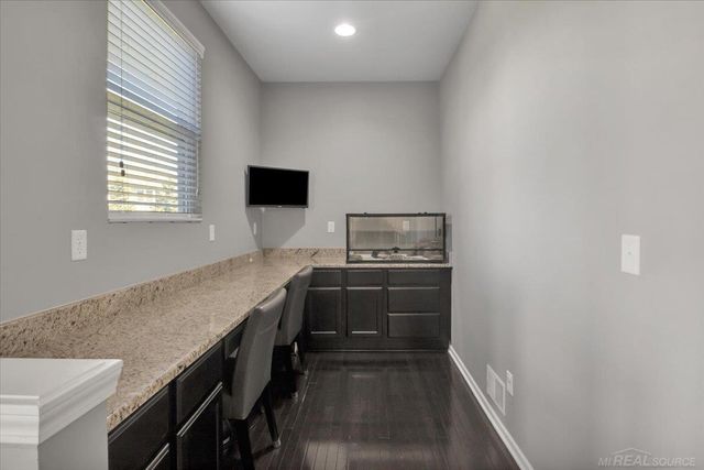 49479 Gaviota Lane, Macomb Twp, MI 48044