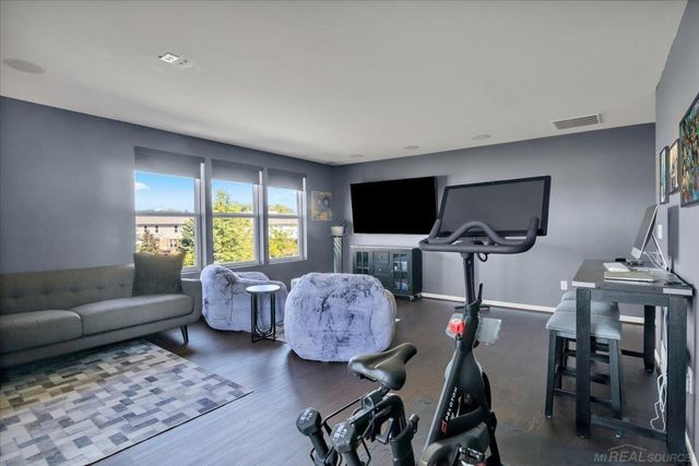 49479 Gaviota Lane, Macomb Twp, MI 48044