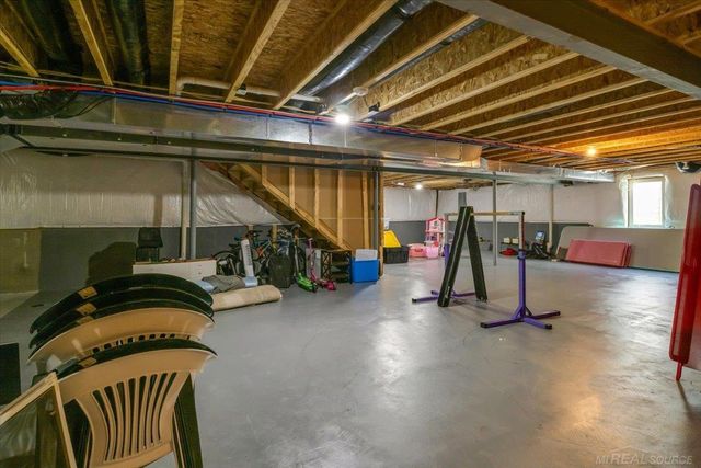 49479 Gaviota Lane, Macomb Twp, MI 48044