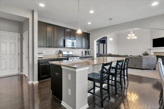 49479 Gaviota Lane, Macomb Twp, MI 48044