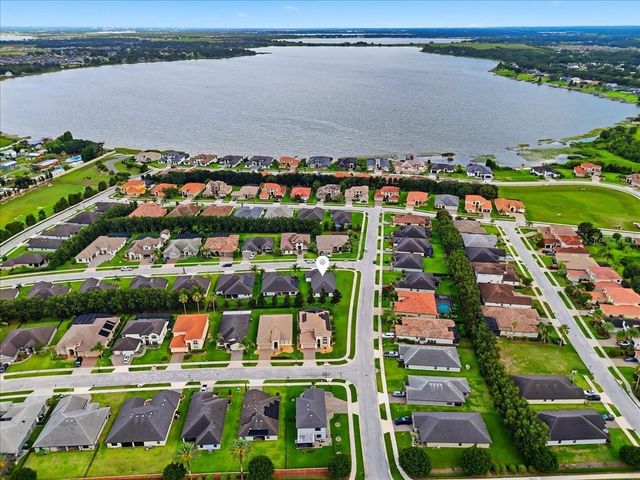 477 LAKE VISTA DRIVE, Auburndale, FL 33823