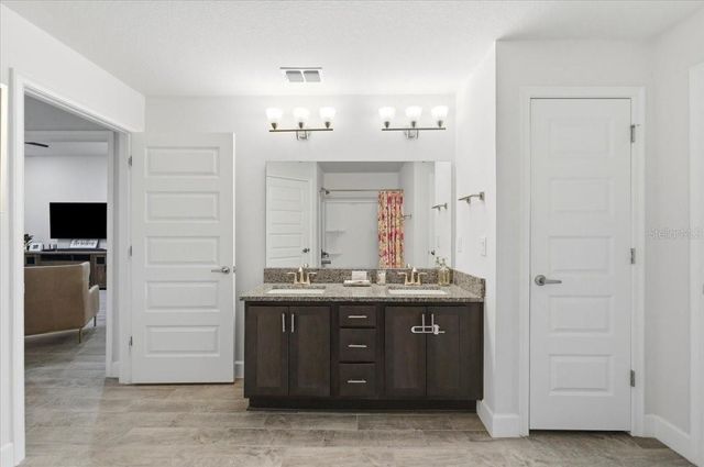 477 LAKE VISTA DRIVE, Auburndale, FL 33823