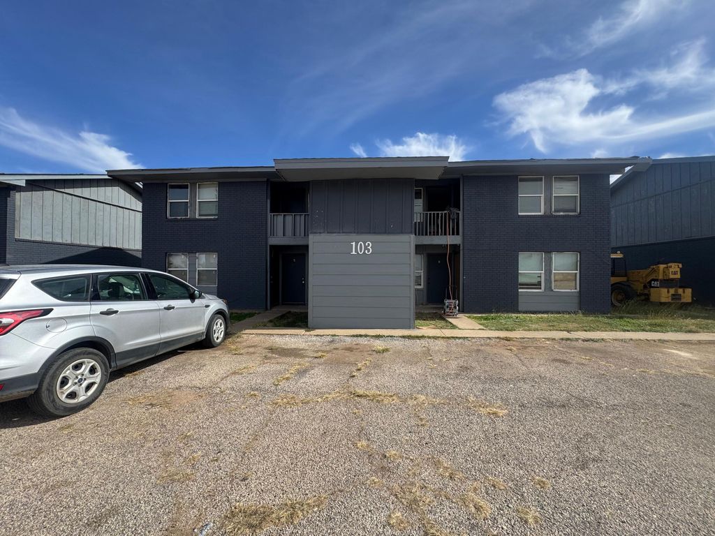 103 Pecos Place, Plainview, TX 79072