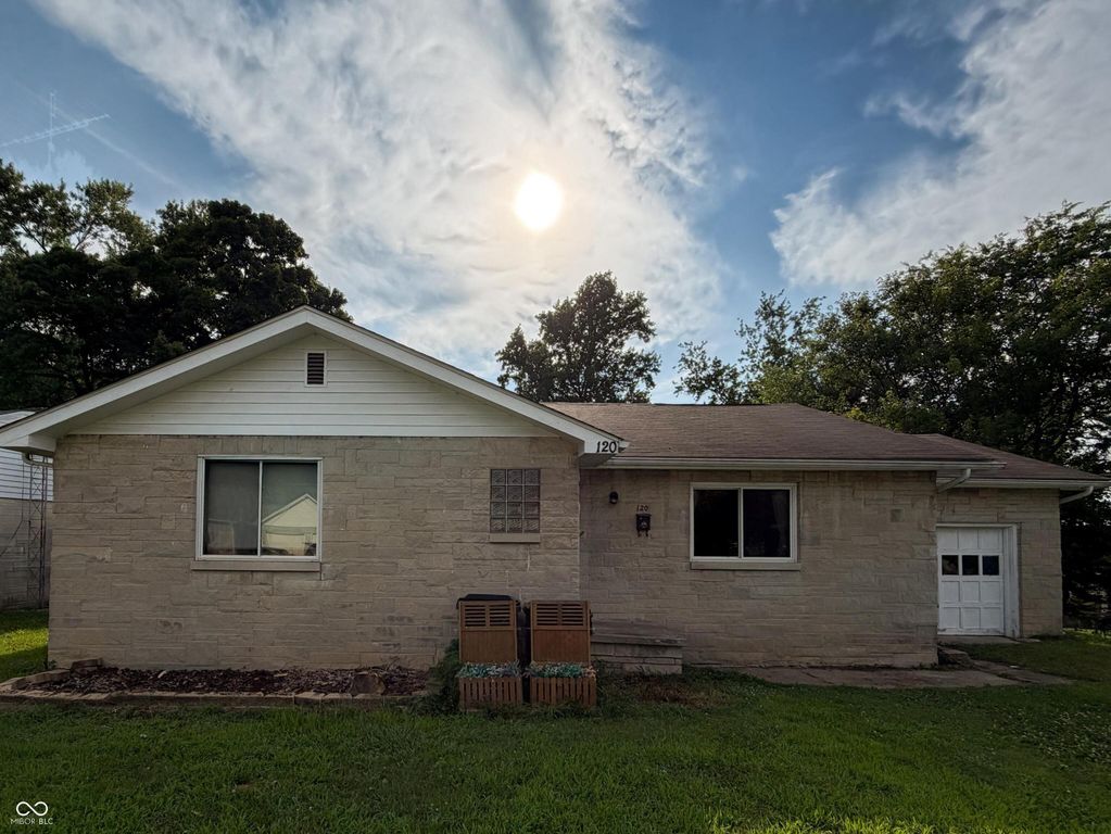 120 S Francis Street, Brownstown, IN 47220