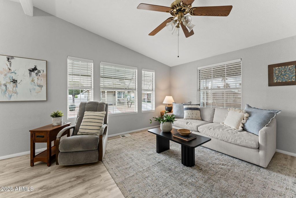 Image 14 of property listing at 2401 W SOUTHERN Avenue 155, Tempe, AZ 85282