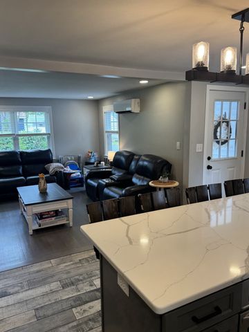 31 Mckenney Cir, Andover, MA 01810