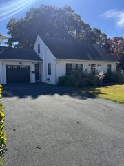 31 Mckenney Cir, Andover, MA 01810