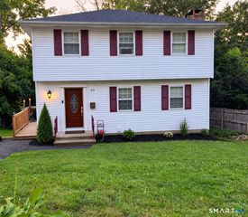 24 Rockhurst Drive Cutoff, Waterbury, CT 06708