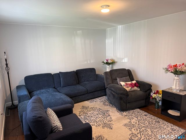 84 Townsend Avenue, Waterbury, CT 06705