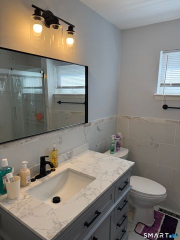 84 Townsend Avenue, Waterbury, CT 06705