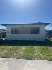 7546 NW 2nd Ter, Miami, FL 33126