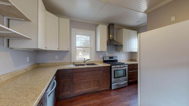 429 7th Street NW, Rochester, MN 55901