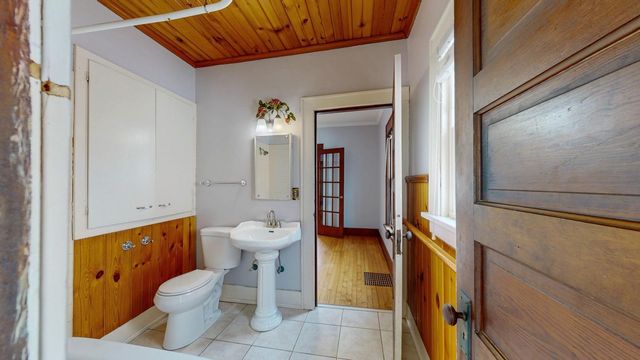 429 7th Street NW, Rochester, MN 55901