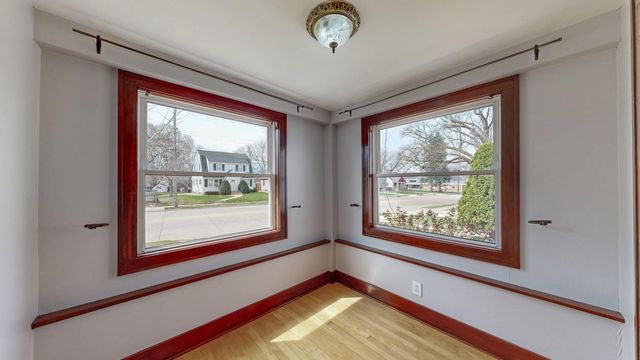 429 7th Street NW, Rochester, MN 55901