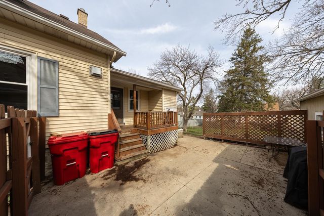 429 7th Street NW, Rochester, MN 55901