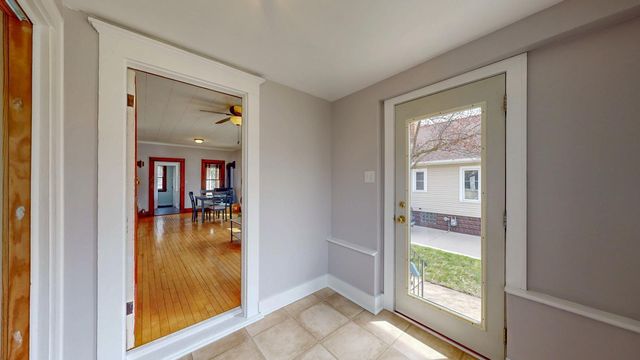 429 7th Street NW, Rochester, MN 55901
