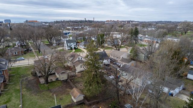 429 7th Street NW, Rochester, MN 55901