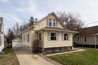 429 7th Street NW, Rochester, MN 55901