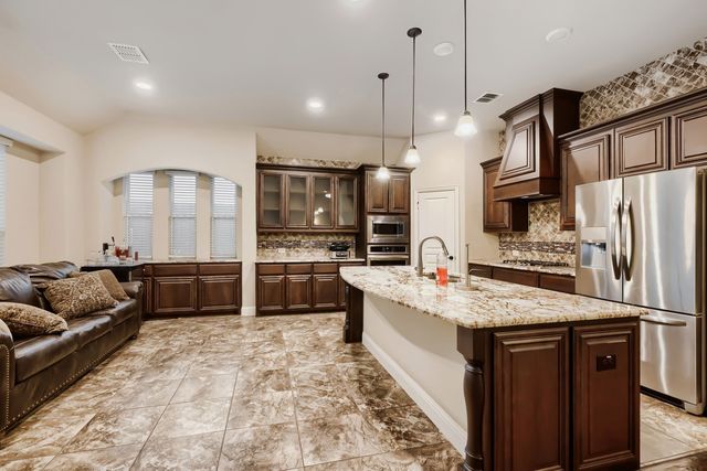 1221 Kittery Drive, Desoto, TX 75115