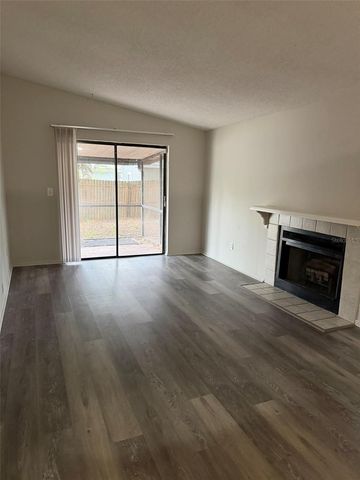 9601 SHALIMAR COURT, Tampa, FL 33615