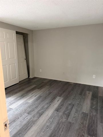 9601 SHALIMAR COURT, Tampa, FL 33615
