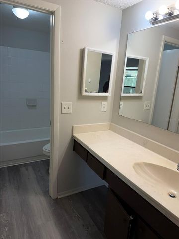 9601 SHALIMAR COURT, Tampa, FL 33615