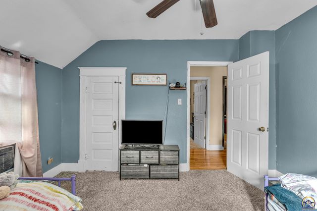 1224 SW Garfield AVE, Topeka, KS 66604