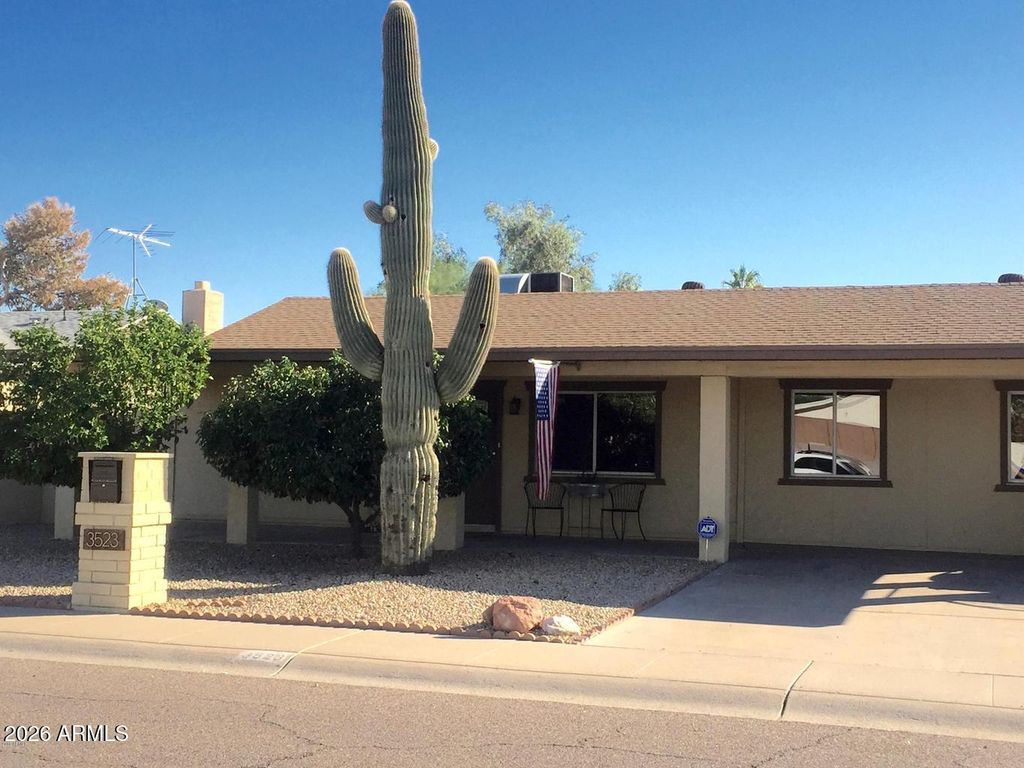 Image 1 of property listing at 3523 E CLAIRE Drive, Phoenix, AZ 85032