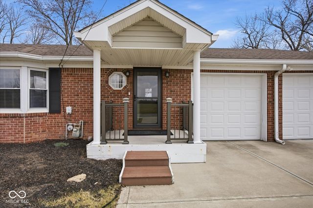 1812 S Clark Road, Shelbyville, IN 46176