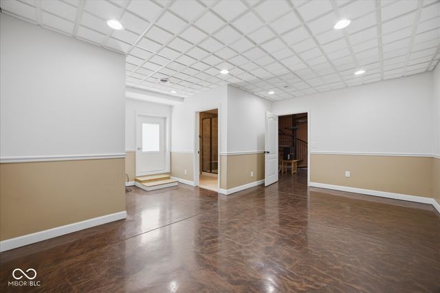 1812 S Clark Road, Shelbyville, IN 46176