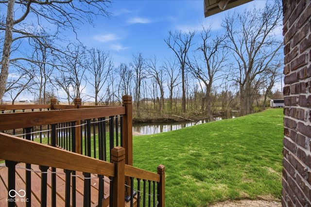 1812 S Clark Road, Shelbyville, IN 46176