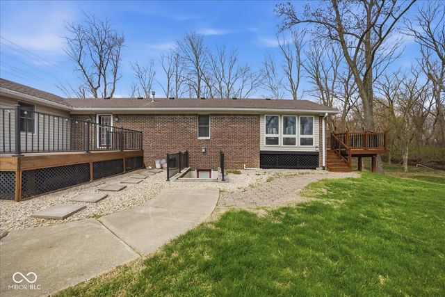 1812 S Clark Road, Shelbyville, IN 46176