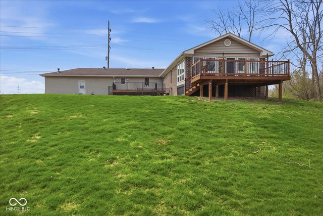 1812 S Clark Road, Shelbyville, IN 46176