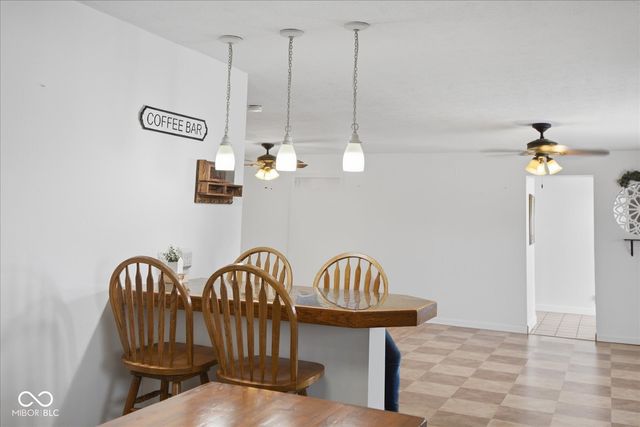 1812 S Clark Road, Shelbyville, IN 46176