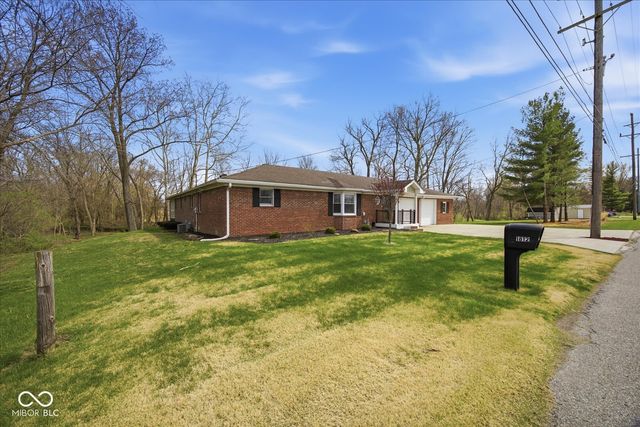 1812 S Clark Road, Shelbyville, IN 46176