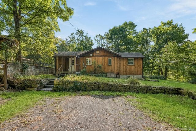 18 Schueler Road, Chester, NY 10918