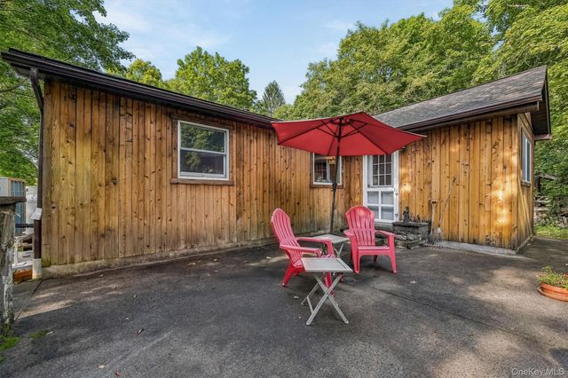 18 Schueler Road, Chester, NY 10918