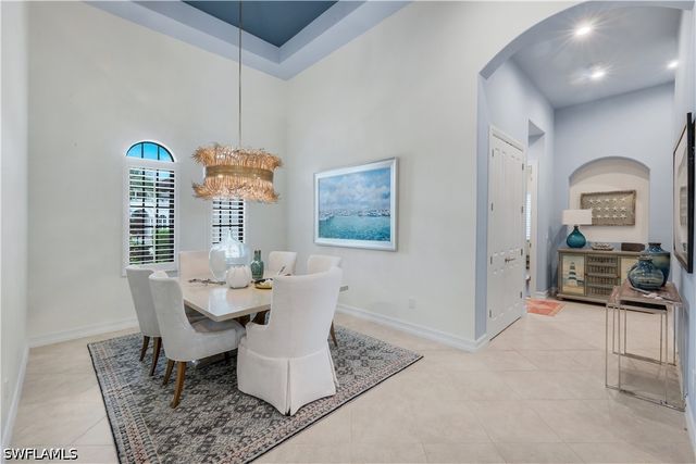 9002 Shenendoah CIR, Naples, FL 34113