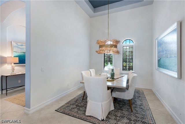 9002 Shenendoah CIR, Naples, FL 34113